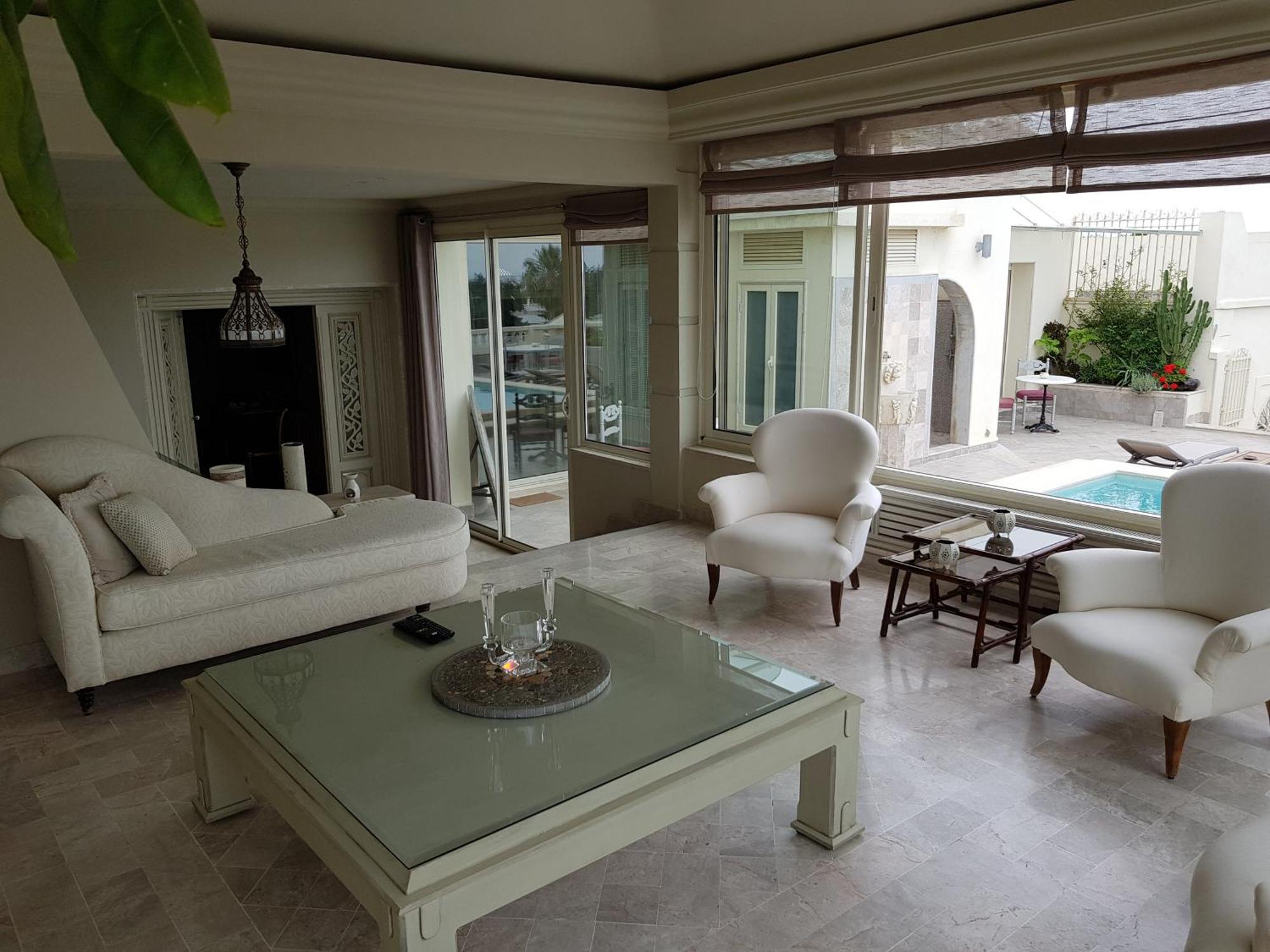 Maison D'Hotes Dar Ennassim La Marsa Ruang foto