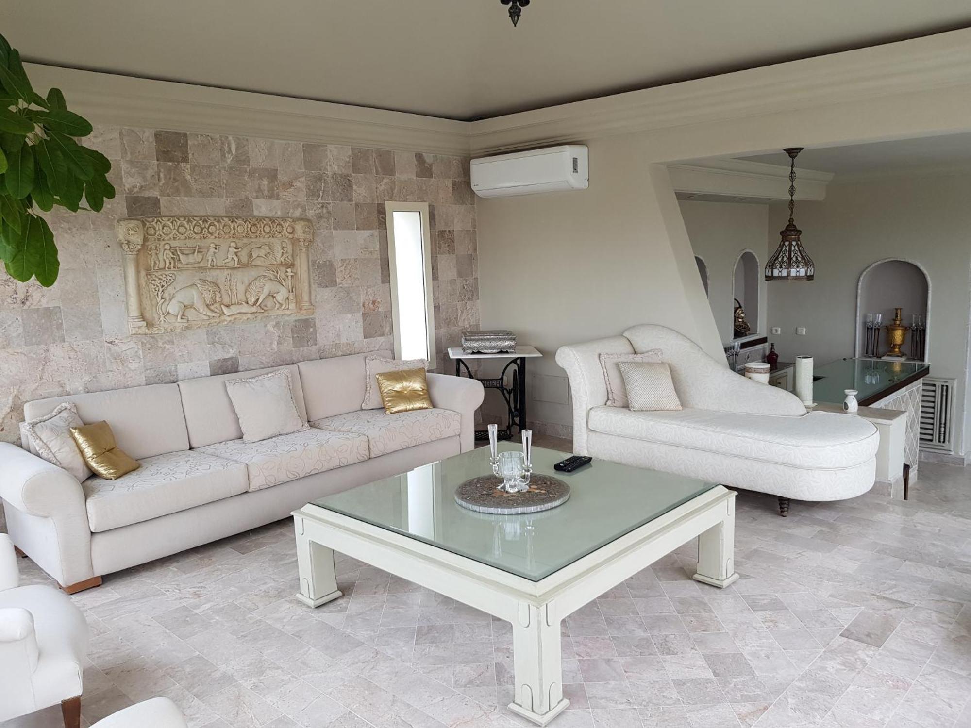 Maison D'Hotes Dar Ennassim La Marsa Ruang foto