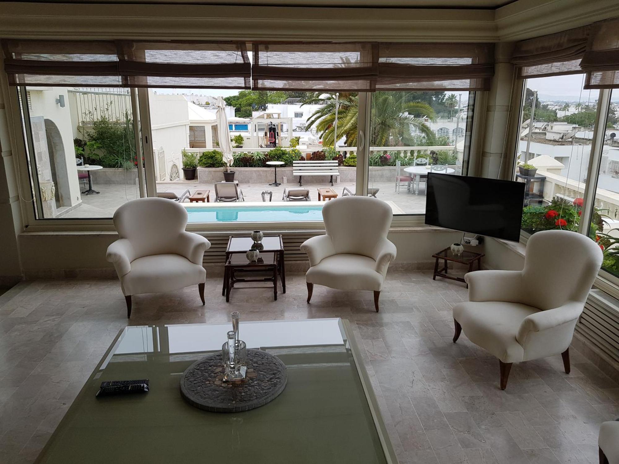 Maison D'Hotes Dar Ennassim La Marsa Ruang foto