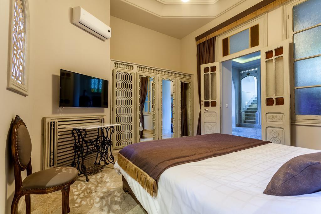 Maison D'Hotes Dar Ennassim La Marsa Bagian luar foto