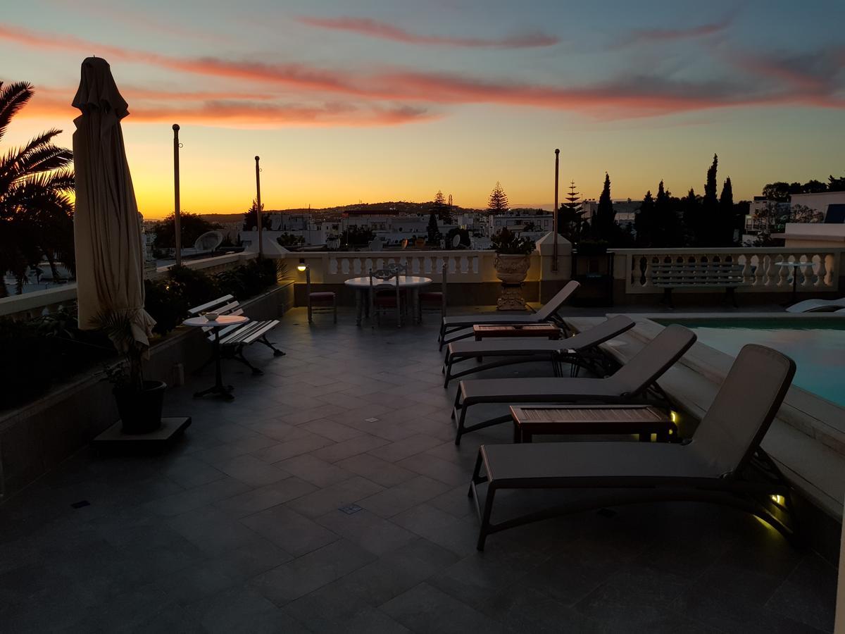 Maison D'Hotes Dar Ennassim La Marsa Bagian luar foto