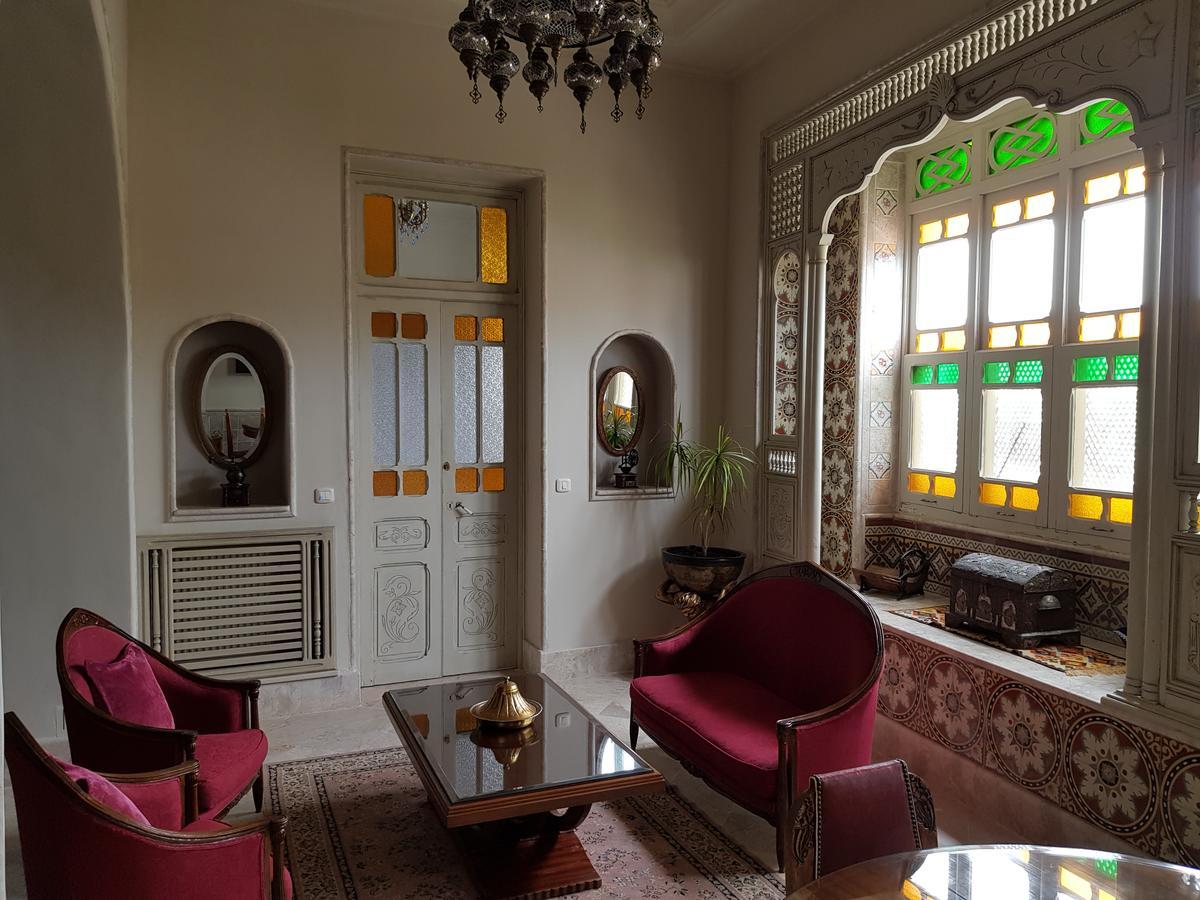 Maison D'Hotes Dar Ennassim La Marsa Bagian luar foto