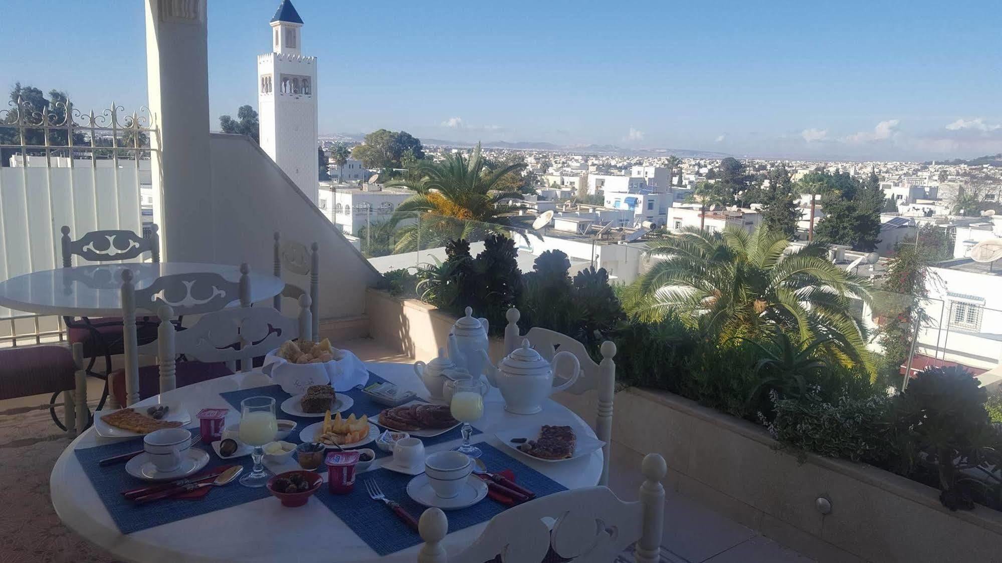 Maison D'Hotes Dar Ennassim La Marsa Bagian luar foto